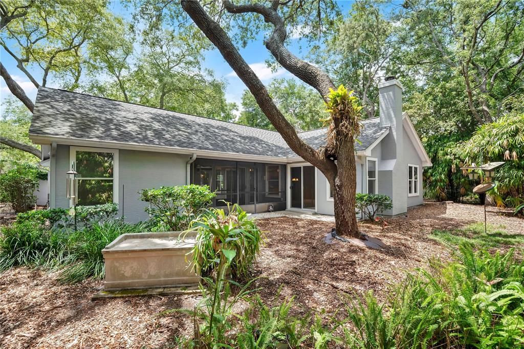For Sale: $465,000 (3 beds, 2 baths, 1833 Square Feet)