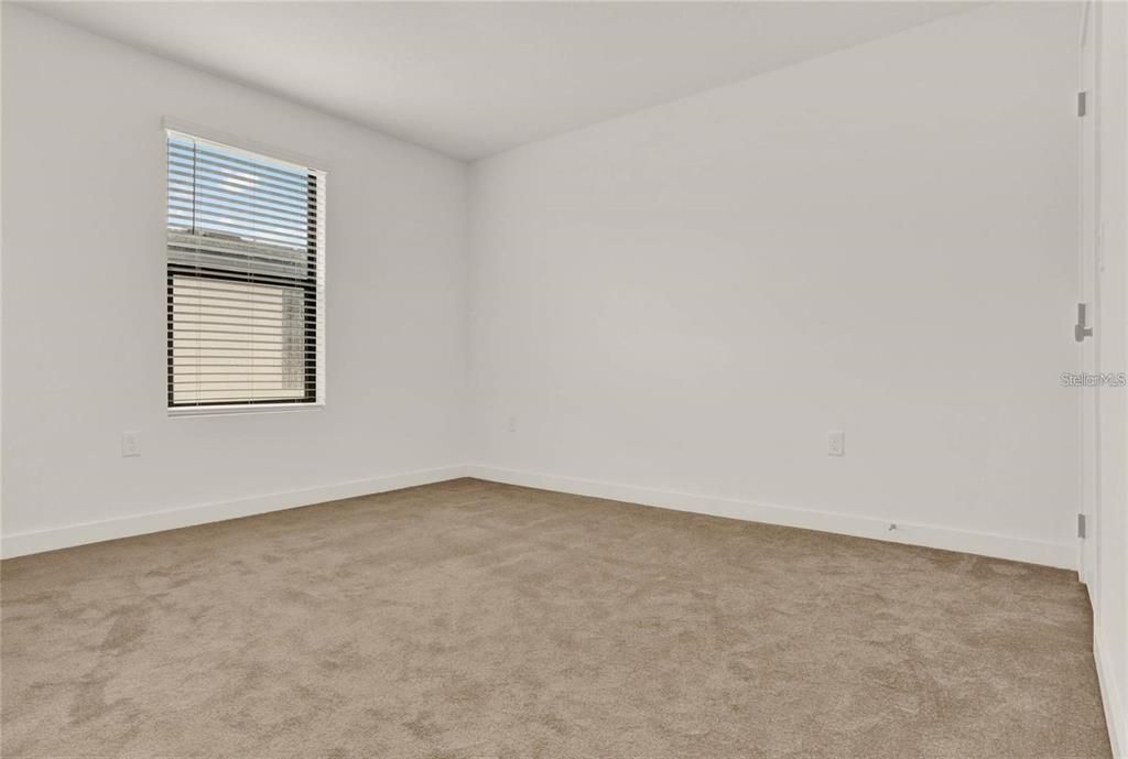 En Venta: $329,900 (3 camas, 3 baños, 1360 Pies cuadrados)