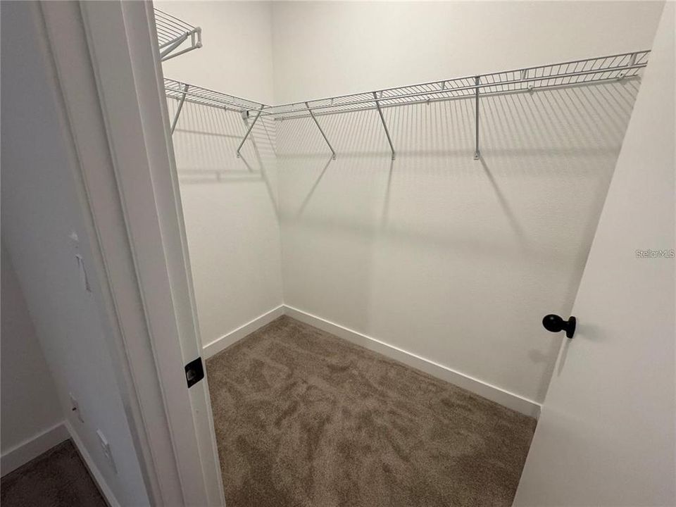 En Venta: $329,900 (3 camas, 3 baños, 1360 Pies cuadrados)