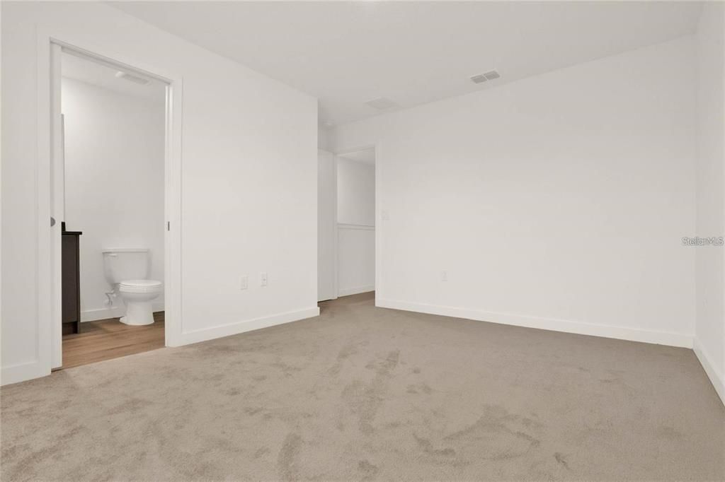 En Venta: $329,900 (3 camas, 3 baños, 1360 Pies cuadrados)