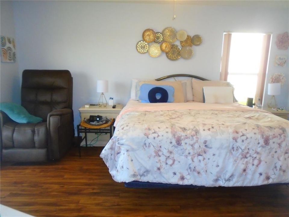 En Venta: $389,900 (2 camas, 2 baños, 1776 Pies cuadrados)