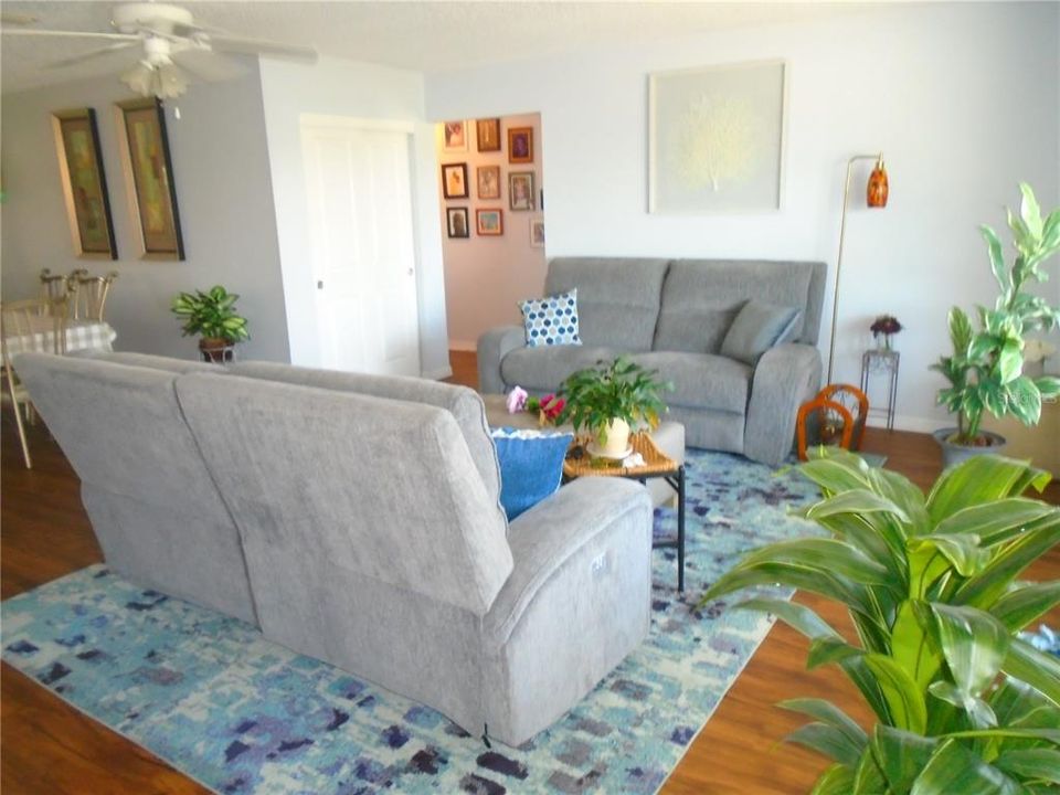 En Venta: $389,900 (2 camas, 2 baños, 1776 Pies cuadrados)