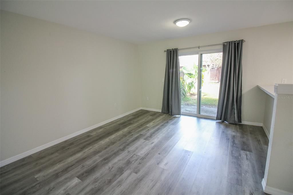 En Venta: $186,500 (3 camas, 2 baños, 1482 Pies cuadrados)