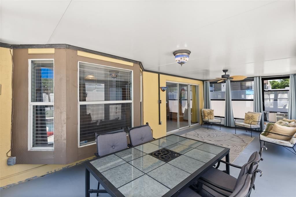 Active With Contract: $450,000 (3 beds, 2 baths, 1579 Square Feet)