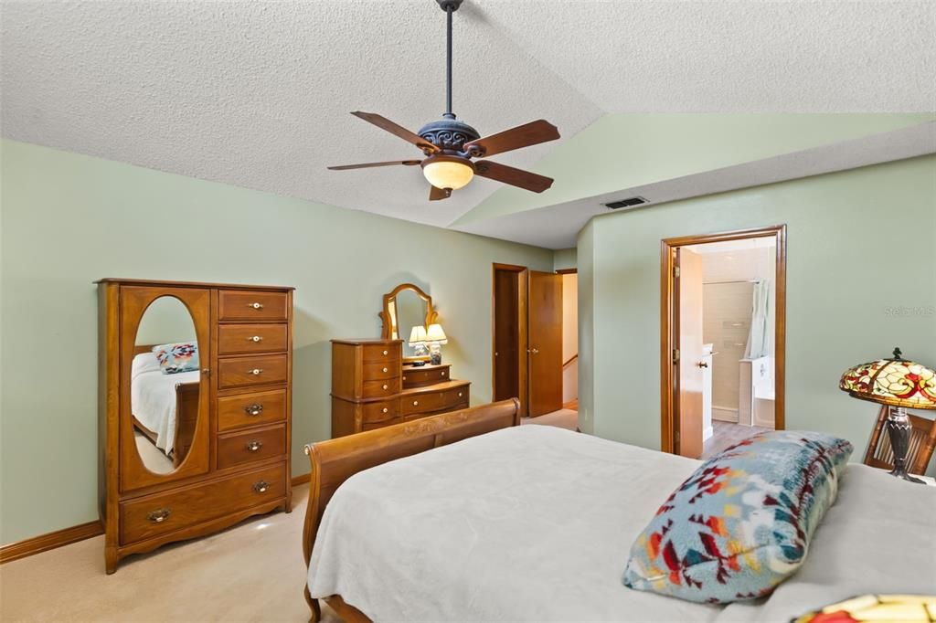 Active With Contract: $450,000 (3 beds, 2 baths, 1579 Square Feet)