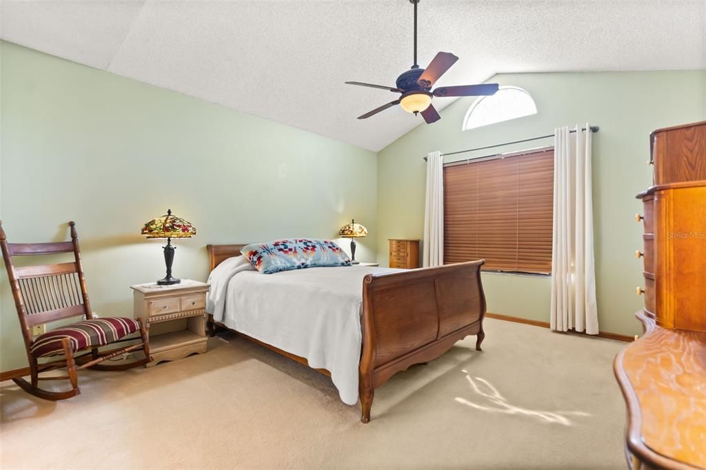 Active With Contract: $450,000 (3 beds, 2 baths, 1579 Square Feet)