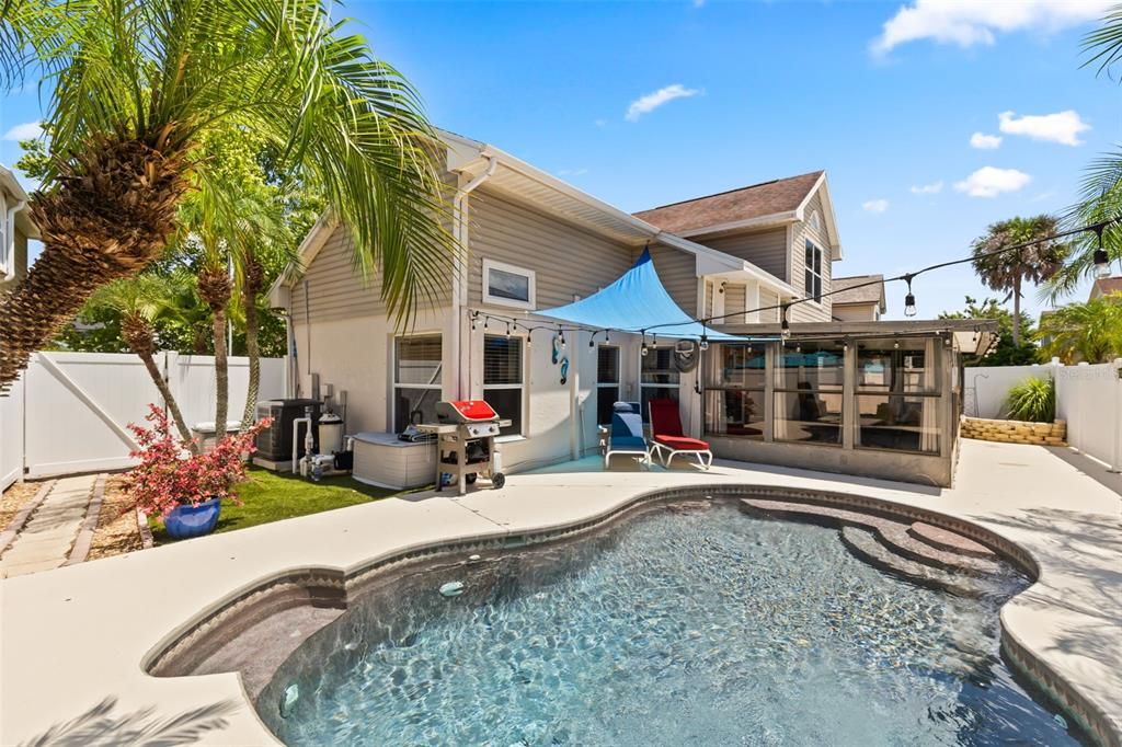 Active With Contract: $450,000 (3 beds, 2 baths, 1579 Square Feet)