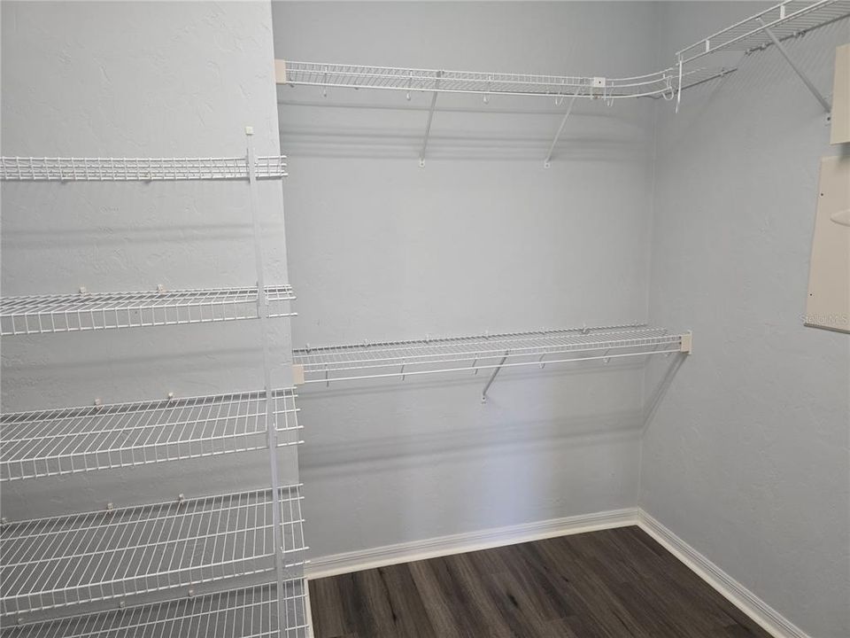 For Rent: $2,075 (3 beds, 2 baths, 1380 Square Feet)