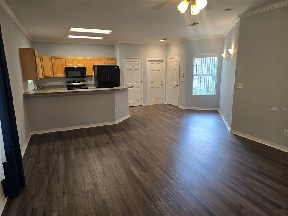 For Rent: $2,075 (3 beds, 2 baths, 1380 Square Feet)