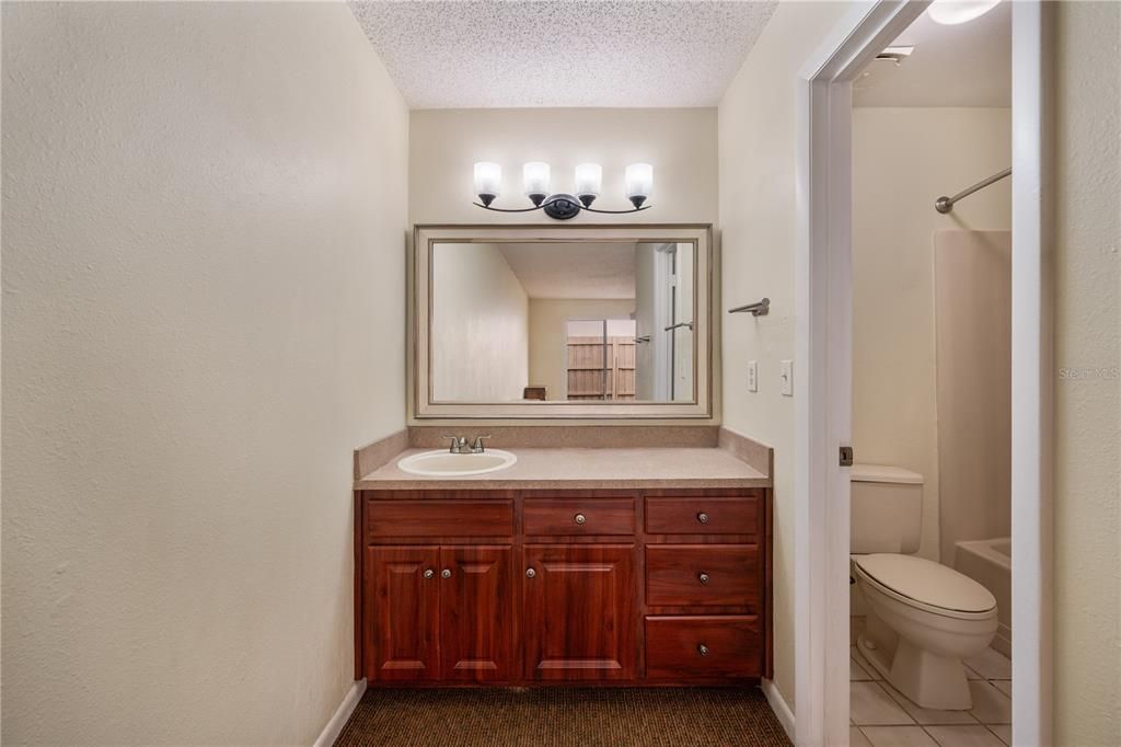 For Sale: $149,000 (2 beds, 2 baths, 1080 Square Feet)