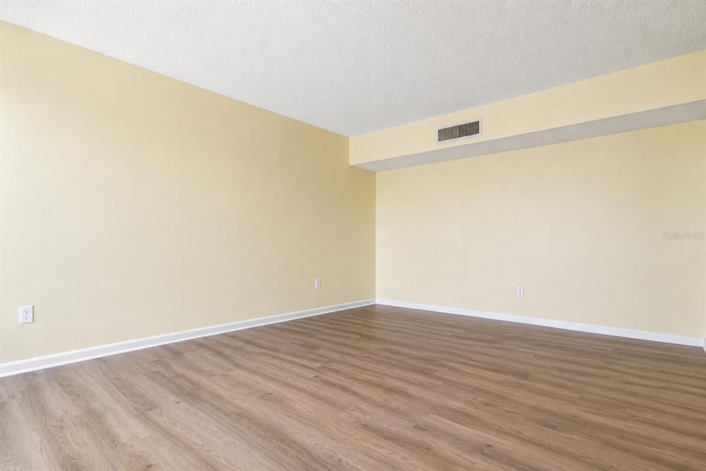 For Sale: $478,800 (2 beds, 2 baths, 1260 Square Feet)