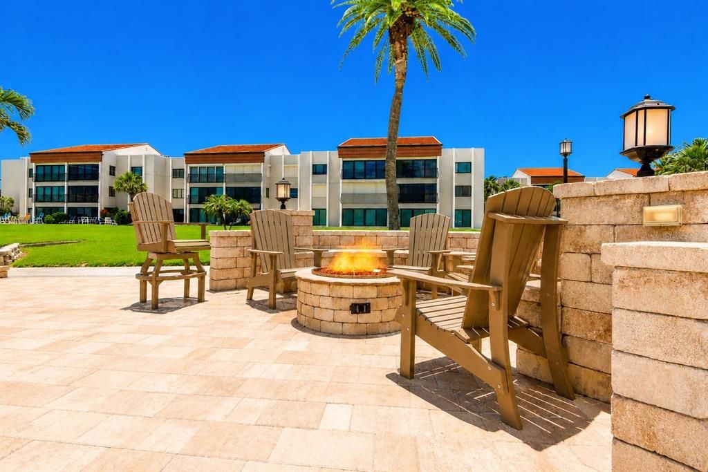 For Sale: $478,800 (2 beds, 2 baths, 1260 Square Feet)