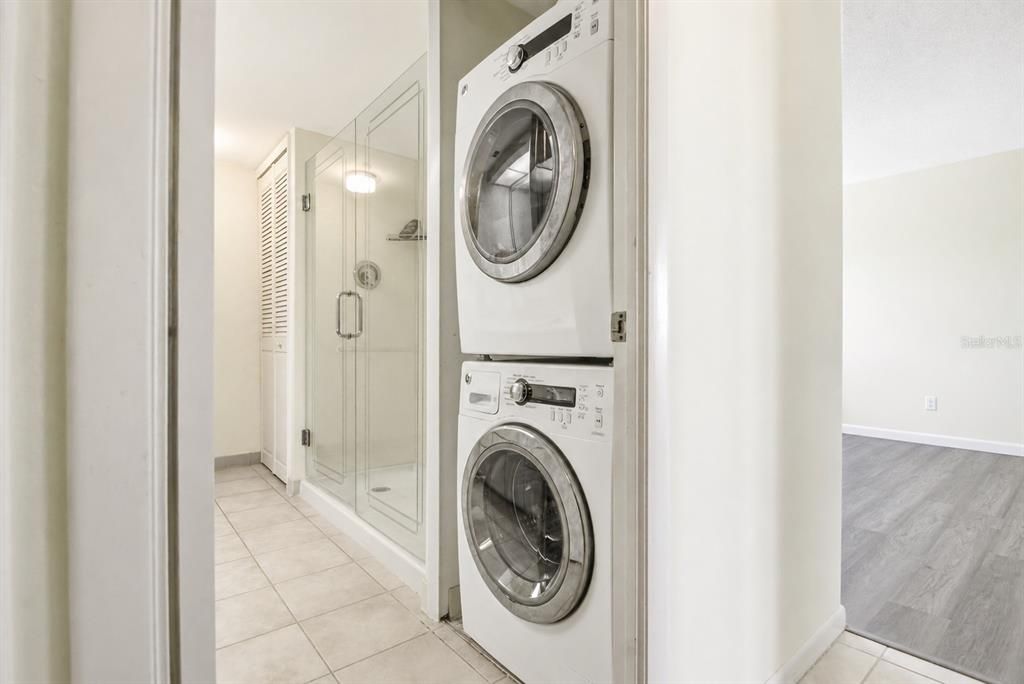For Sale: $478,800 (2 beds, 2 baths, 1260 Square Feet)