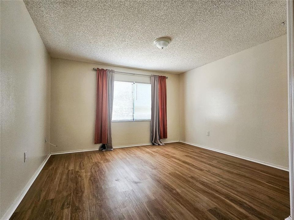 For Rent: $1,700 (3 beds, 2 baths, 1158 Square Feet)