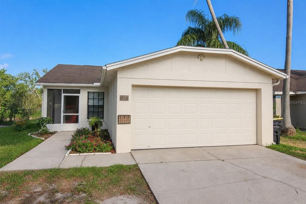 For Rent: $1,700 (3 beds, 2 baths, 1158 Square Feet)