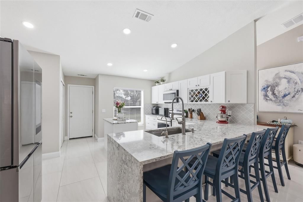 En Venta: $355,000 (4 camas, 2 baños, 1416 Pies cuadrados)