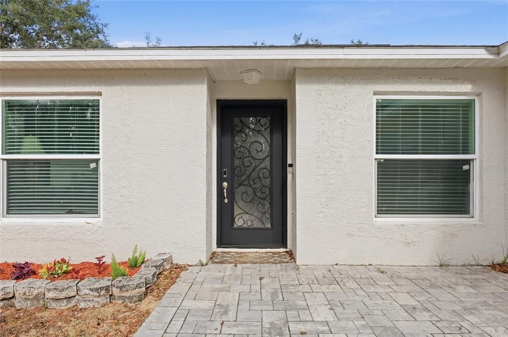 En Venta: $355,000 (4 camas, 2 baños, 1416 Pies cuadrados)