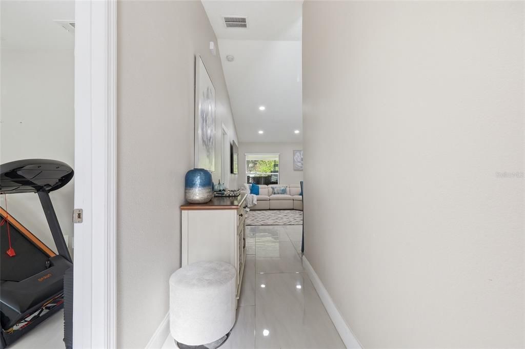 En Venta: $355,000 (4 camas, 2 baños, 1416 Pies cuadrados)