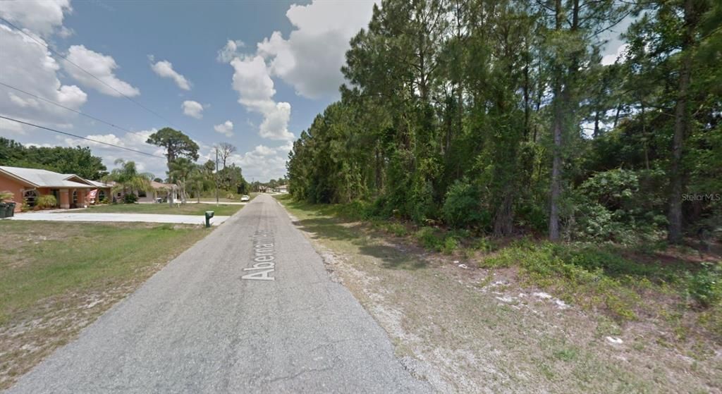 На продажу: $17,500 (0.23 acres)