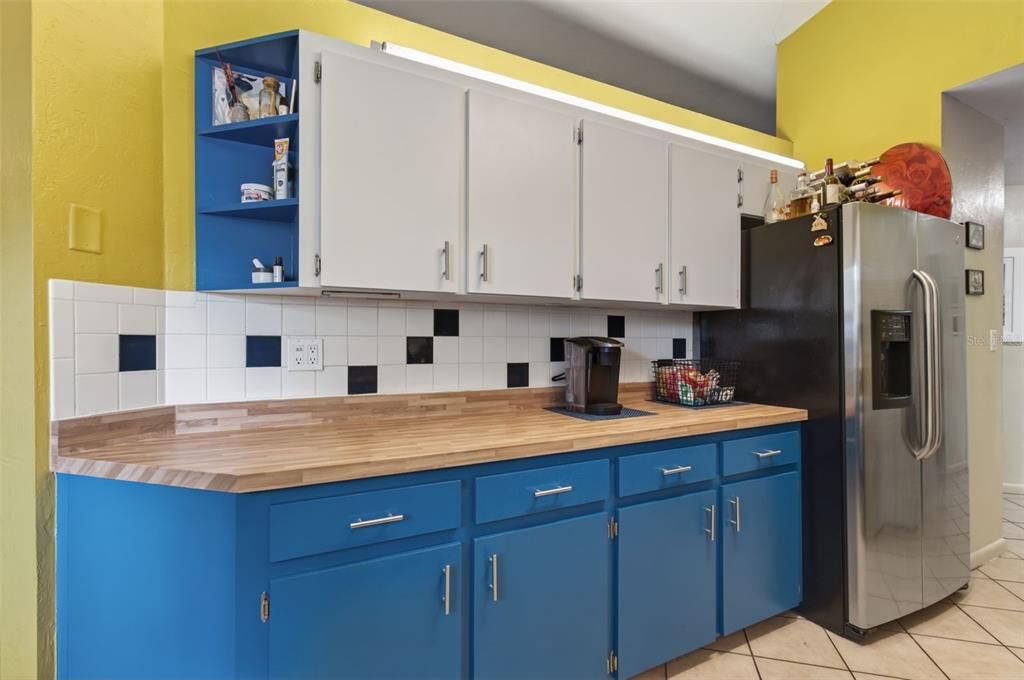 For Sale: $294,900 (2 beds, 2 baths, 1196 Square Feet)