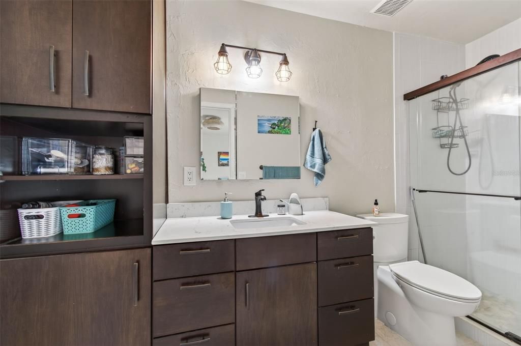 For Sale: $294,900 (2 beds, 2 baths, 1196 Square Feet)