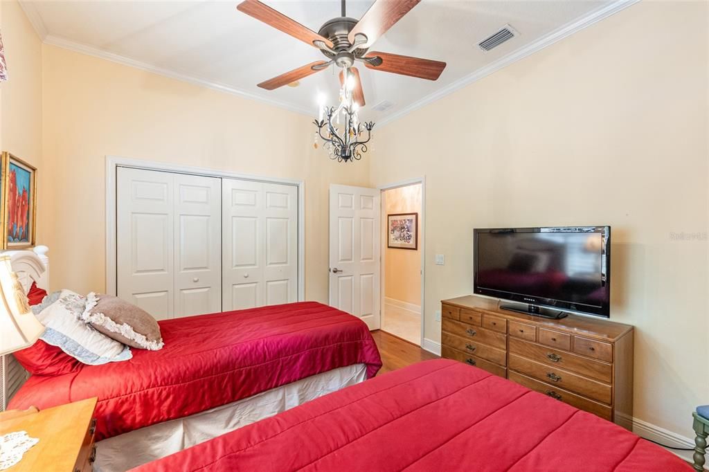 Active With Contract: $550,000 (3 beds, 2 baths, 2634 Square Feet)