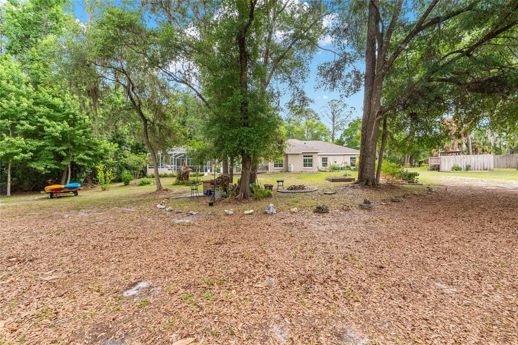 Active With Contract: $550,000 (3 beds, 2 baths, 2634 Square Feet)