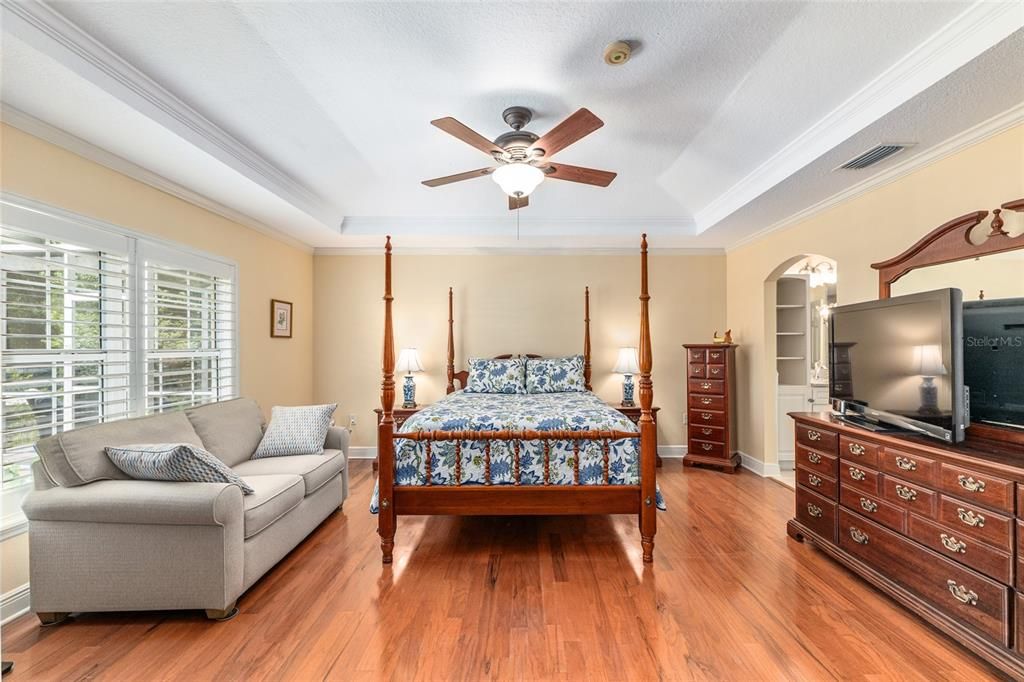 Active With Contract: $550,000 (3 beds, 2 baths, 2634 Square Feet)