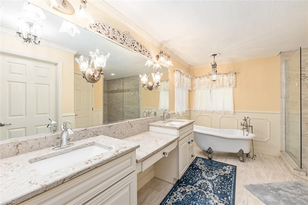 Active With Contract: $550,000 (3 beds, 2 baths, 2634 Square Feet)