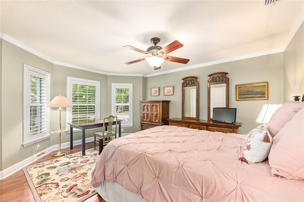 Active With Contract: $550,000 (3 beds, 2 baths, 2634 Square Feet)