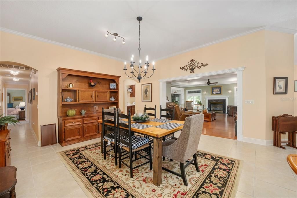Active With Contract: $550,000 (3 beds, 2 baths, 2634 Square Feet)