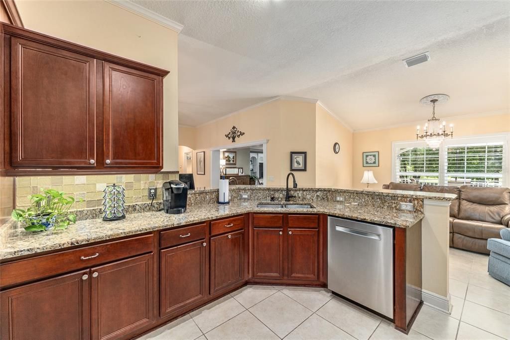 Active With Contract: $550,000 (3 beds, 2 baths, 2634 Square Feet)