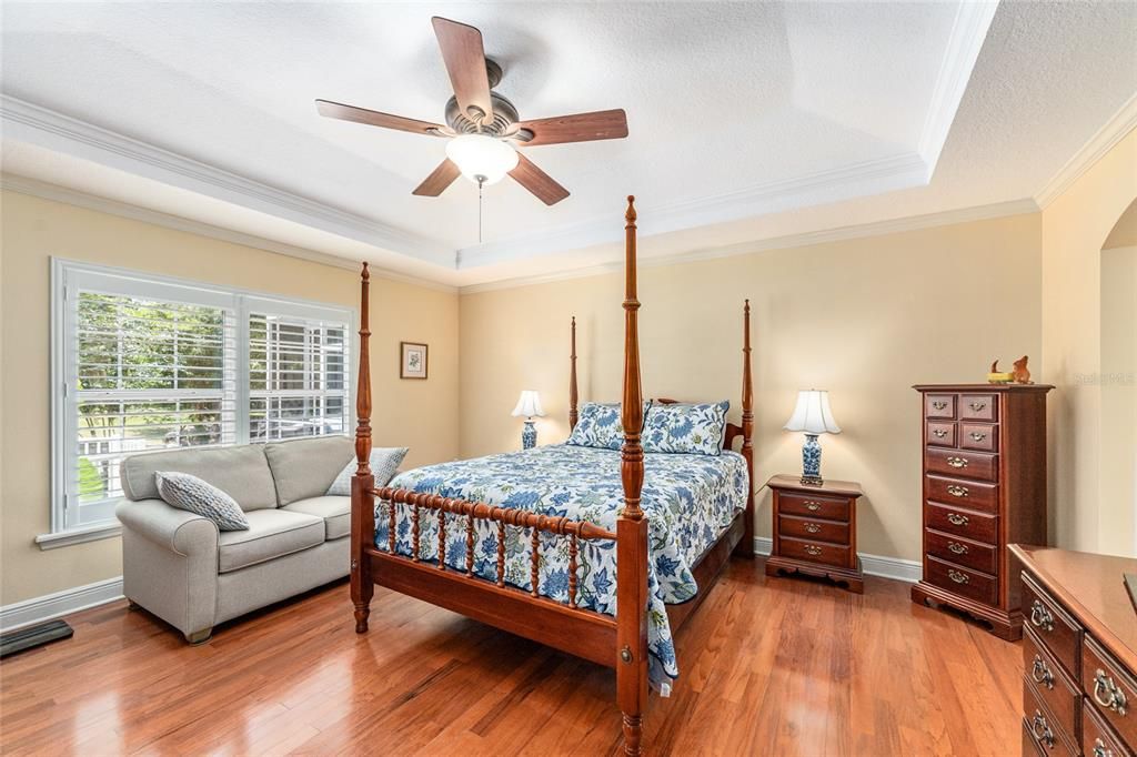 Active With Contract: $550,000 (3 beds, 2 baths, 2634 Square Feet)