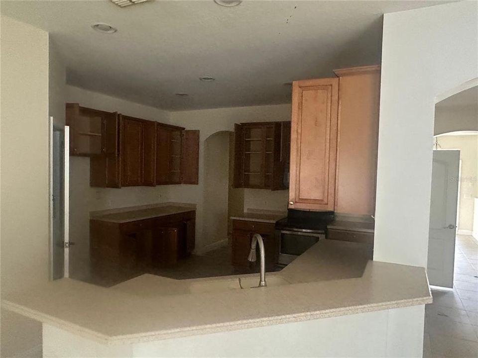 En Venta: $394,900 (5 camas, 3 baños, 3112 Pies cuadrados)