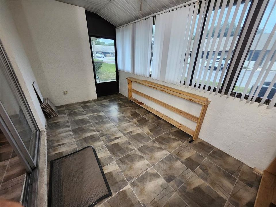 For Sale: $237,000 (2 beds, 2 baths, 1110 Square Feet)