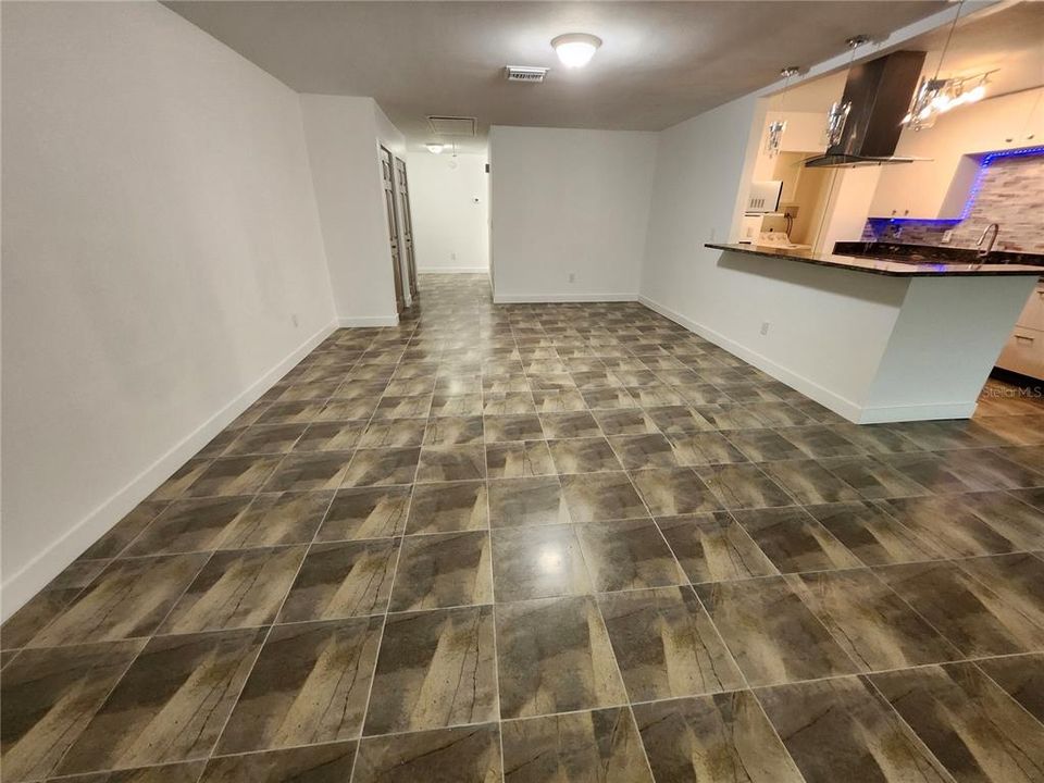 For Sale: $237,000 (2 beds, 2 baths, 1110 Square Feet)