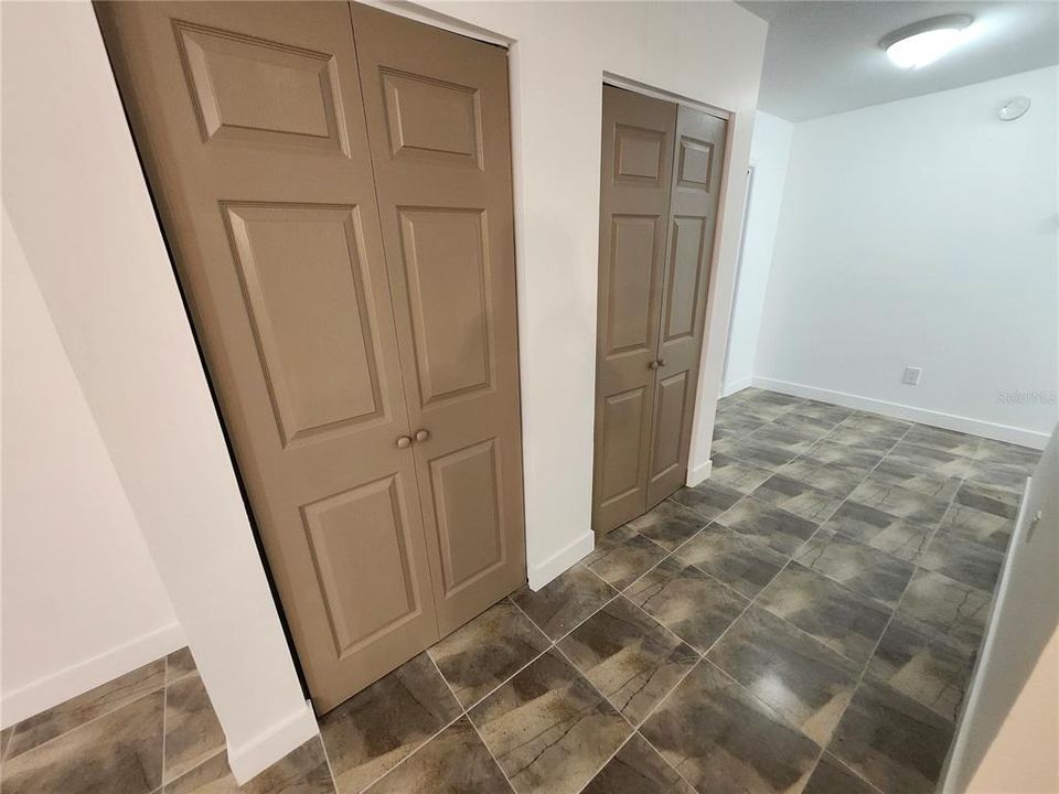 For Sale: $237,000 (2 beds, 2 baths, 1110 Square Feet)