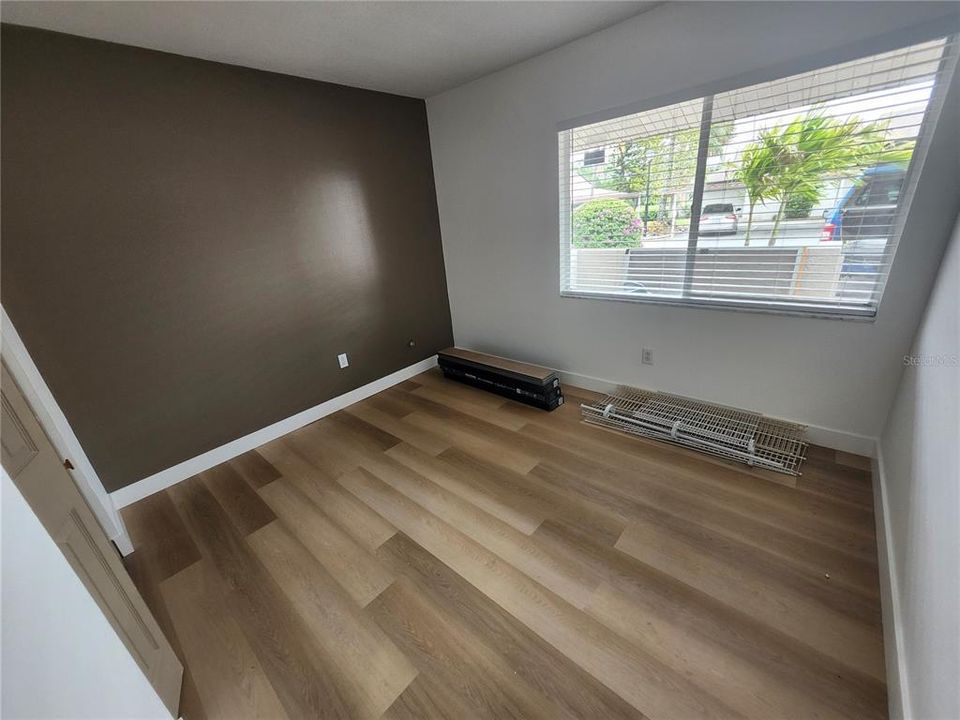 For Sale: $237,000 (2 beds, 2 baths, 1110 Square Feet)