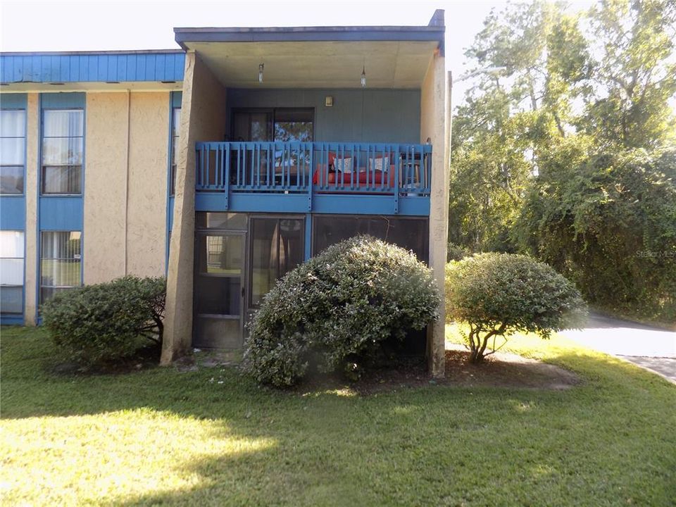 For Rent: $1,000 (1 beds, 1 baths, 876 Square Feet)