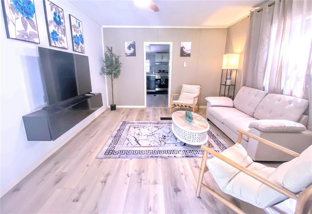 For Sale: $298,000 (3 beds, 2 baths, 1106 Square Feet)