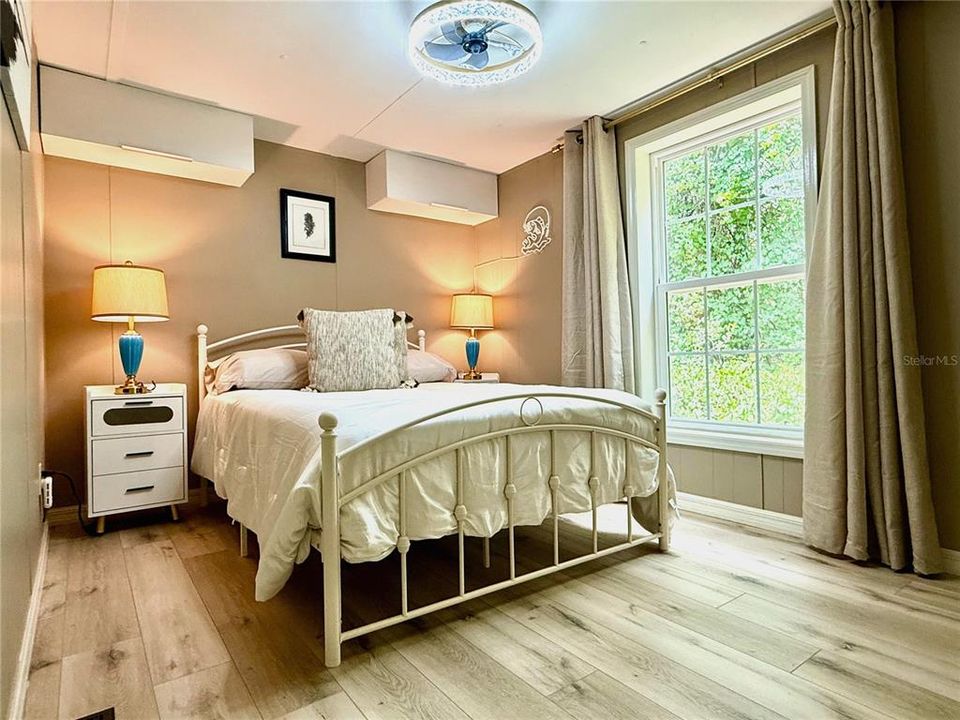 For Sale: $298,000 (3 beds, 2 baths, 1106 Square Feet)