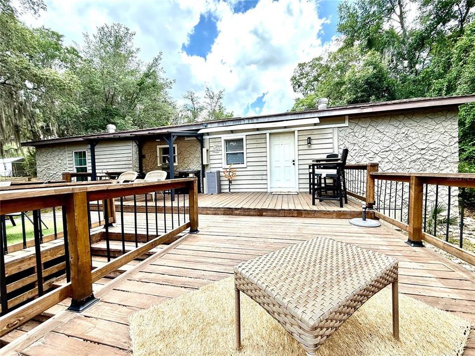 For Sale: $298,000 (3 beds, 2 baths, 1106 Square Feet)