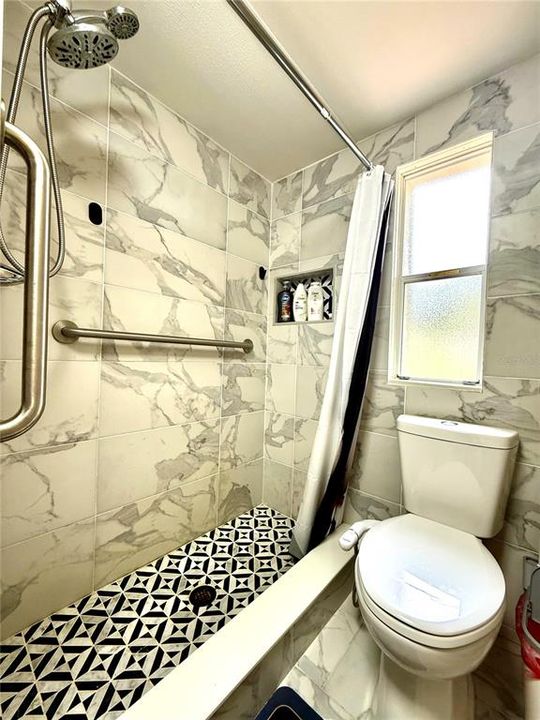For Sale: $298,000 (3 beds, 2 baths, 1106 Square Feet)