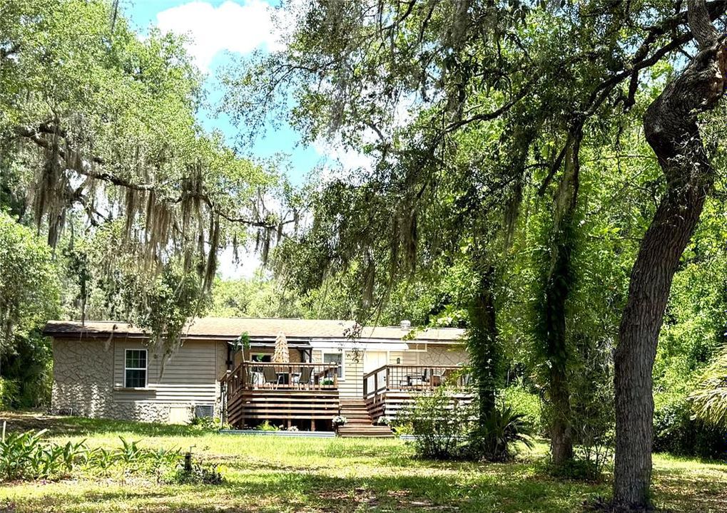 For Sale: $298,000 (3 beds, 2 baths, 1106 Square Feet)