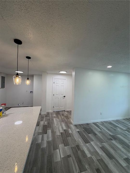 For Rent: $2,500 (3 beds, 2 baths, 1106 Square Feet)