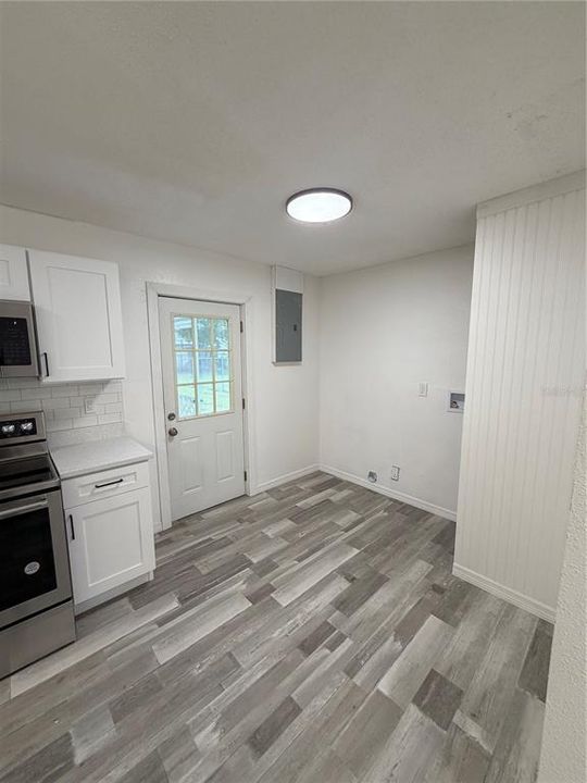For Rent: $2,500 (3 beds, 2 baths, 1106 Square Feet)