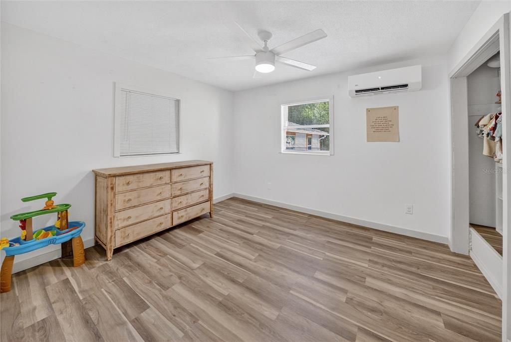 For Sale: $289,000 (3 beds, 2 baths, 1264 Square Feet)