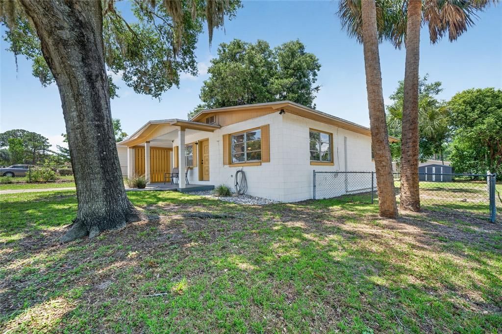 For Sale: $289,000 (3 beds, 2 baths, 1264 Square Feet)