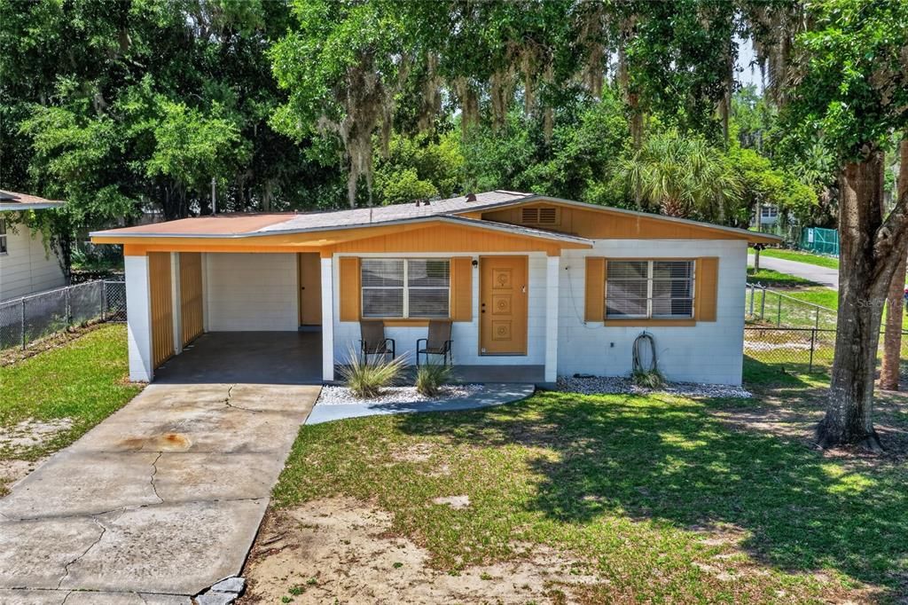 For Sale: $289,000 (3 beds, 2 baths, 1264 Square Feet)