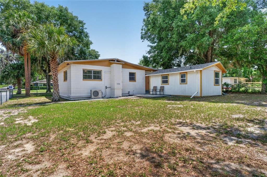 For Sale: $289,000 (3 beds, 2 baths, 1264 Square Feet)